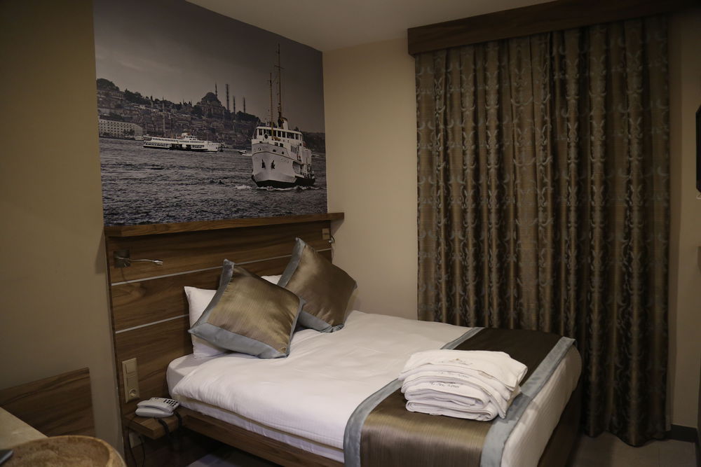 The Pera Hotel Istanbul Room photo